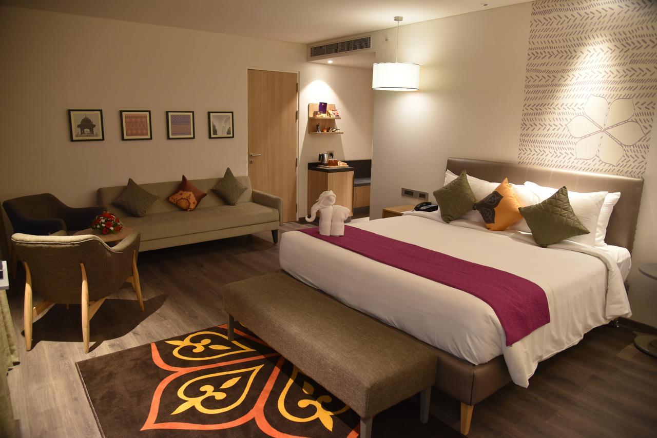 Grand Mercure Mysore - An Accor Brand Zewnętrze zdjęcie A room at the hotel