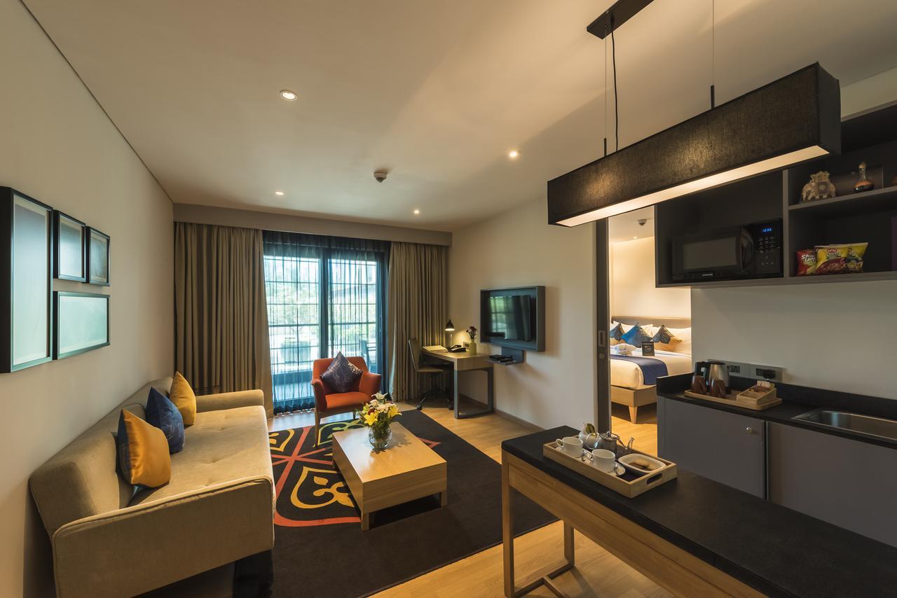 Grand Mercure Mysore - An Accor Brand Zewnętrze zdjęcie A suite at the hotel